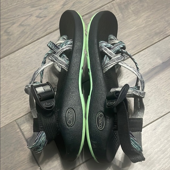 Chaco Black and Gray Strappy Sandals Size Women's 7 - Picture 6 of 8